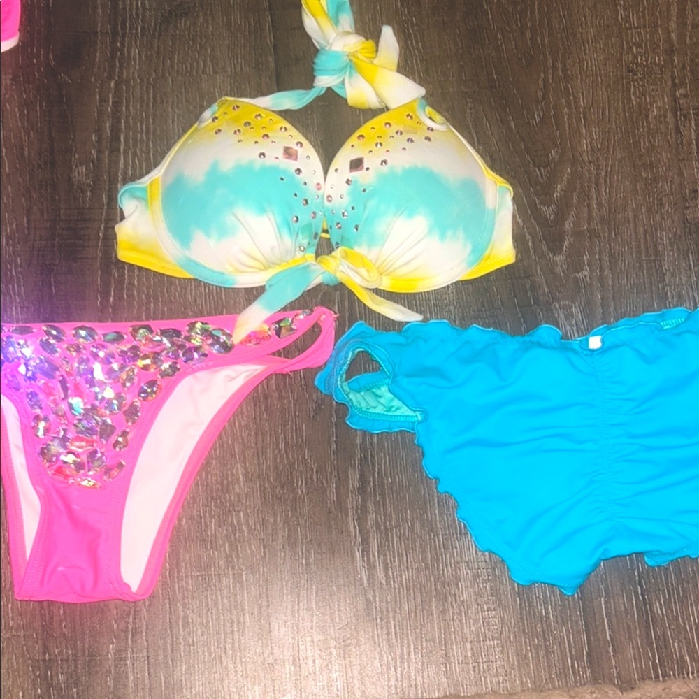 ONLY BLUE BIKINI! Victoria’s Secret VS 2 piece bikini (SMALL) + 1 FREE 32B TOP! - Picture 4 of 6